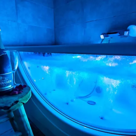 아파트 Detente Avec Jacuzzi Et Piscine