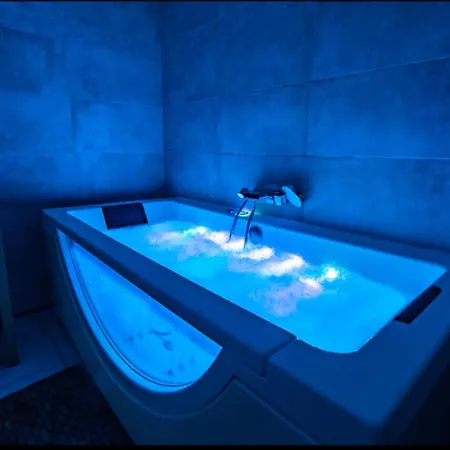 Detente Avec Jacuzzi Et Piscine 아파트 *